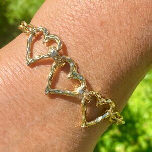 Golden Color wit Three Hearts Bracelet